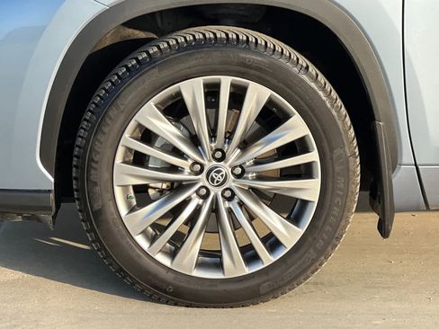 Used 2022 Toyota Highlander Platinum image 28