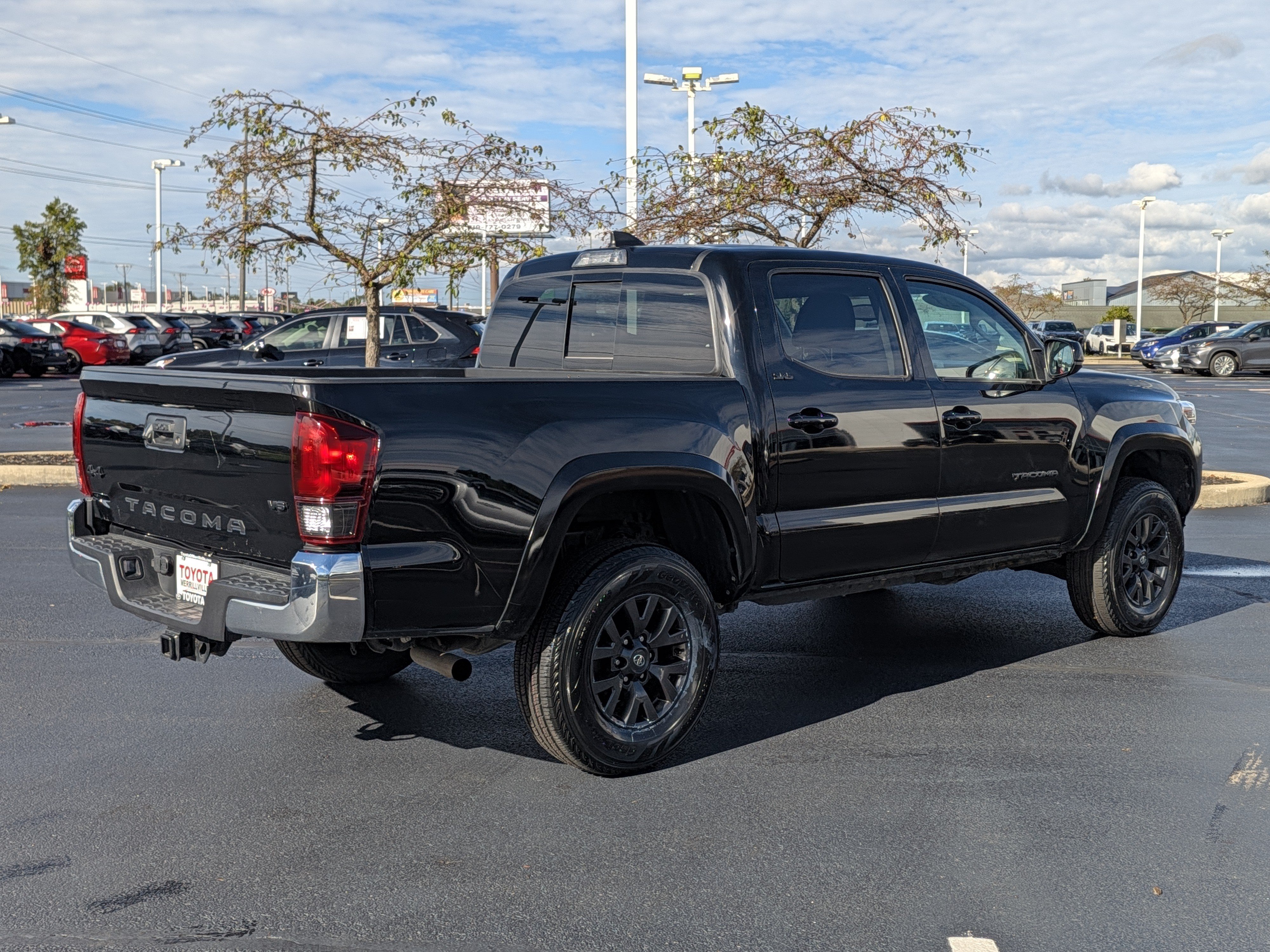 Certified 2023 Toyota Tacoma SR5 AWD/4WD image 9