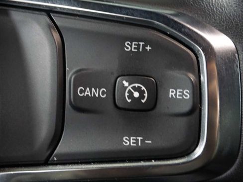 Used 2024 RAM 1500 Laramie image 24