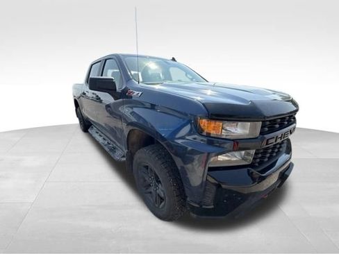 Used 2019 Chevrolet Silverado 1500 Custom Trail Boss w/ Custom Convenience Package AWD/4WD image 9