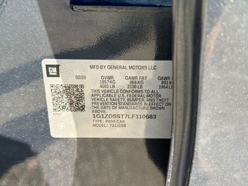 Used 2020 Chevrolet Malibu LT FWD image 38