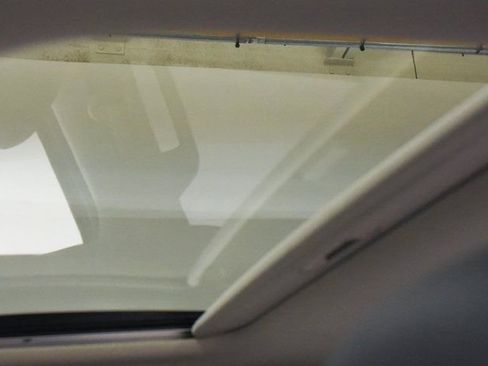 Used 2024 Kia Carnival SX Prestige image 2