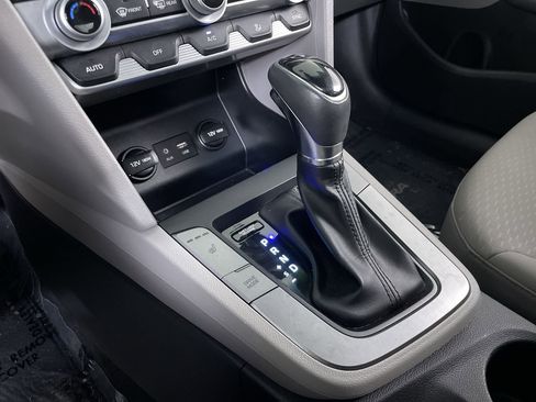 Used 2020 Hyundai Elantra Value Edition FWD image 17