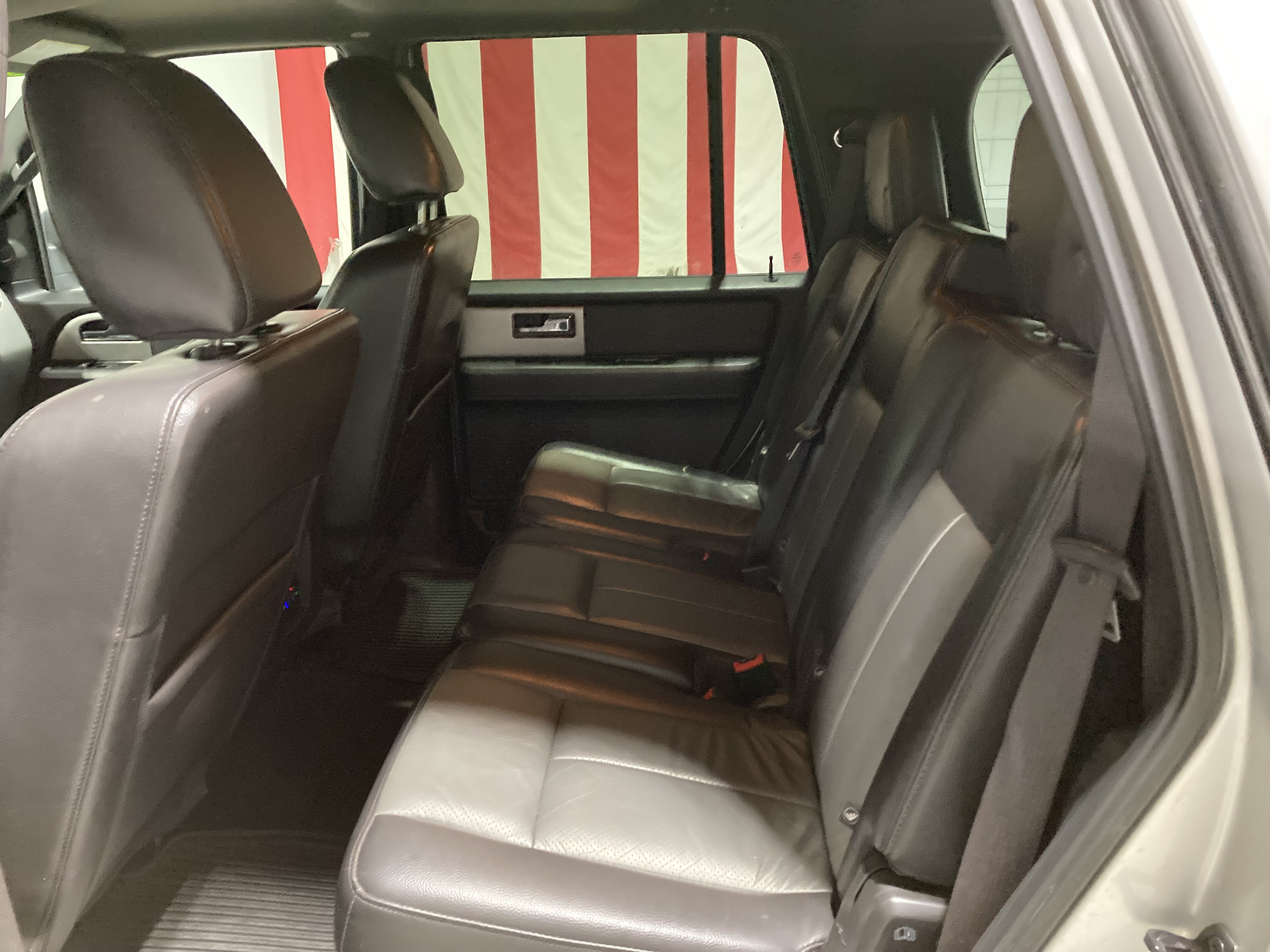 Used 2011 Ford Expedition XLT w/ 202A Rapid Spec Order Code AWD/4WD image 22