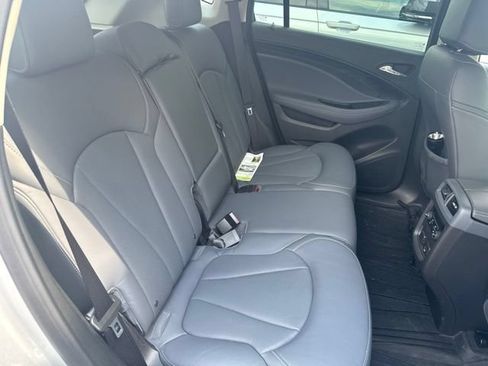 Used 2019 Buick Envision Essence FWD image 7