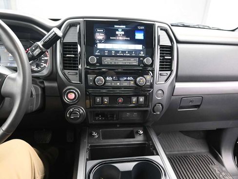 Used 2024 Nissan Titan PRO-4X w/ Pro-4x Convenience Package image 13
