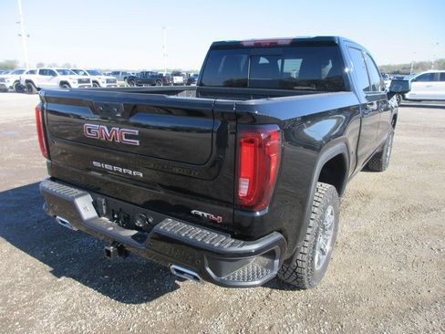 New 2026 GMC Sierra 1500 AT4 image 4