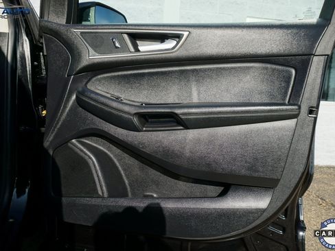 Used 2020 Ford Edge SEL image 24