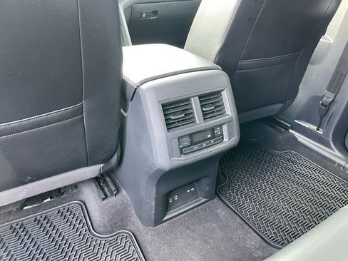 Used 2022 Volkswagen Atlas SE AWD/4WD image 12