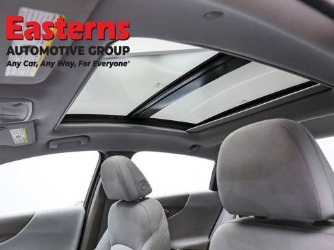 Used 2024 Chevrolet Malibu LT image 34