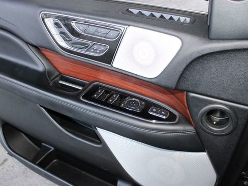 Used 2021 Lincoln Navigator L Reserve w/ Luxury Package image 16