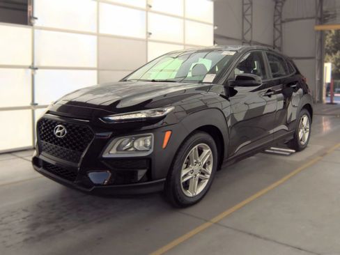 Used 2021 Hyundai Kona SE FWD image 2