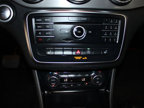 Used 2016 Mercedes-Benz CLA 250 image 15
