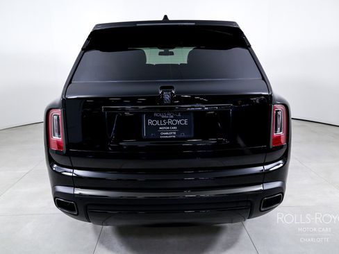 Certified 2024 Rolls-Royce Cullinan Black Badge w/ Dark Exterior Package image 9