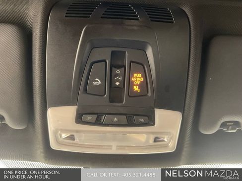 Used 2017 BMW 320i Sedan RWD image 34