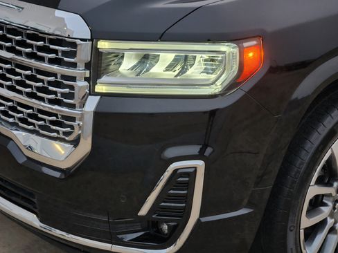 Used 2023 GMC Acadia Denali image 8