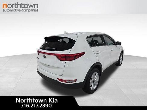 Certified 2019 Kia Sportage LX image 9