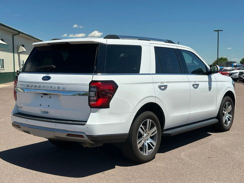 Used 2024 Ford Expedition Limited AWD/4WD image 6
