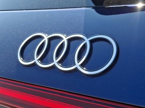 Used 2025 Audi Q5 Prestige image 32