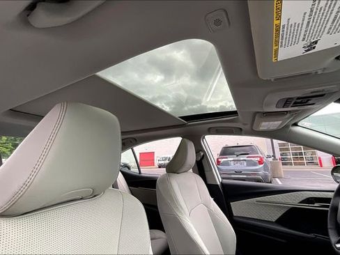Used 2025 Toyota Camry XLE w/ Premium Plus Package FWD image 22