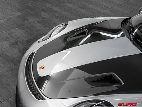 Used 2018 Porsche 911 GT2 RS RWD image 9