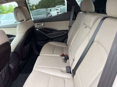 Used 2017 Hyundai Santa Fe Sport FWD image 15