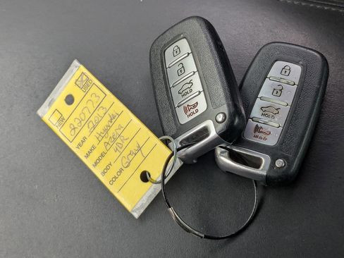 Used 2013 Hyundai Azera image 36