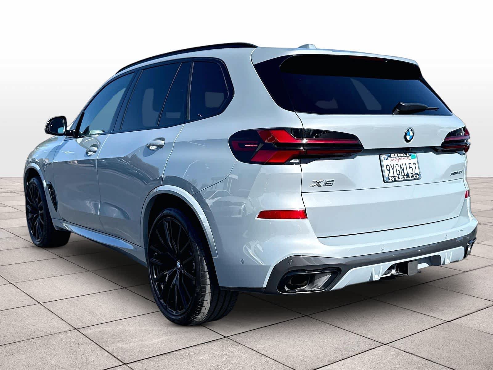 Used 2026 BMW X5 xDrive40i w/ M Sport Package AWD/4WD image 6