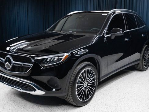 New 2027 Mercedes-Benz GLC 300 image 1