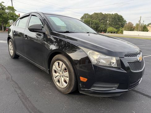 Used 2012 Chevrolet Cruze LS w/ Connectivity Package FWD image 3