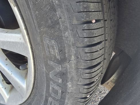 Used 2011 Toyota Camry LE image 9