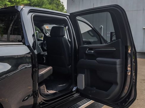 Used 2025 Chevrolet Silverado 1500 High Country w/ High Country Premium Package AWD/4WD image 19