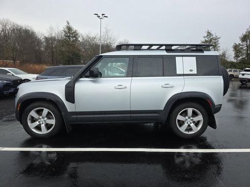 Used 2023 Land Rover Defender 110 S image 6