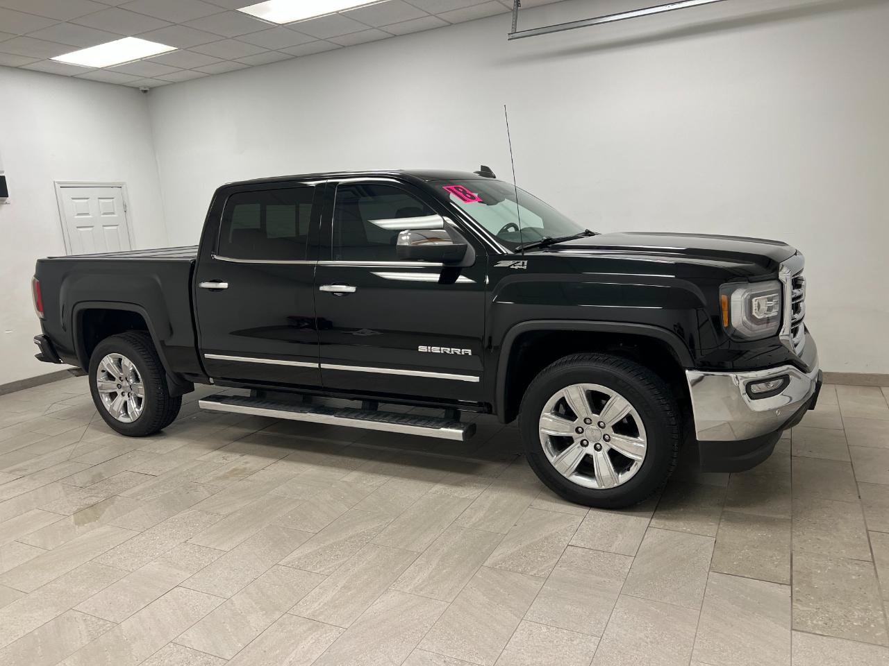Used 2018 GMC Sierra 1500 SLT AWD/4WD image 11