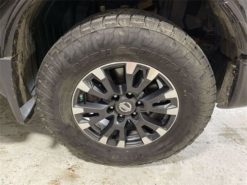 Used 2019 Nissan Titan PRO-4X w/ Pro-4x Convenience Package image 10