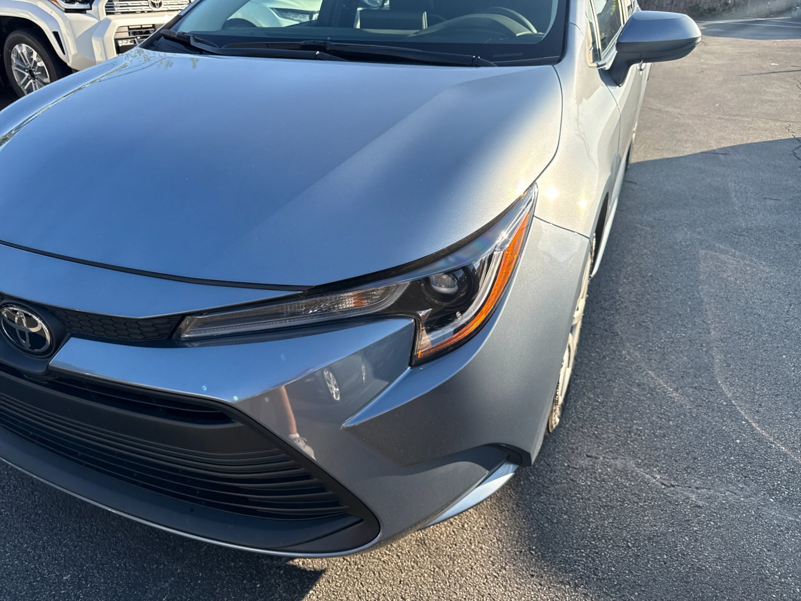 Used 2026 Toyota Corolla LE FWD image 28