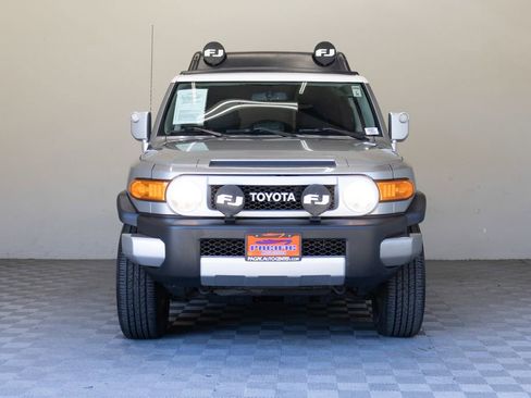 Used 2011 Toyota FJ Cruiser 4WD w/ Convenience Pkg image 4