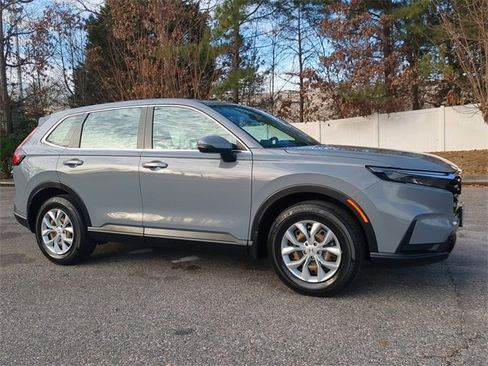 Used 2023 Honda CR-V LX image 2