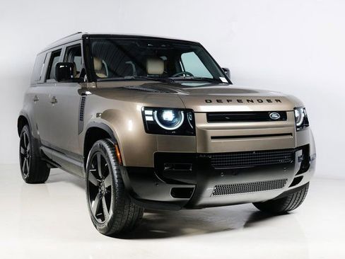 New 2026 Land Rover Defender 110 X-Dynamic SE image 10