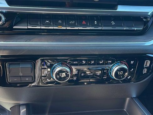 New 2026 GMC Sierra 1500 SLT w/ SLT Premium Package image 19