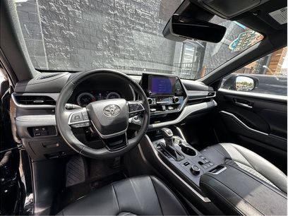 Used 2025 Toyota Highlander XSE