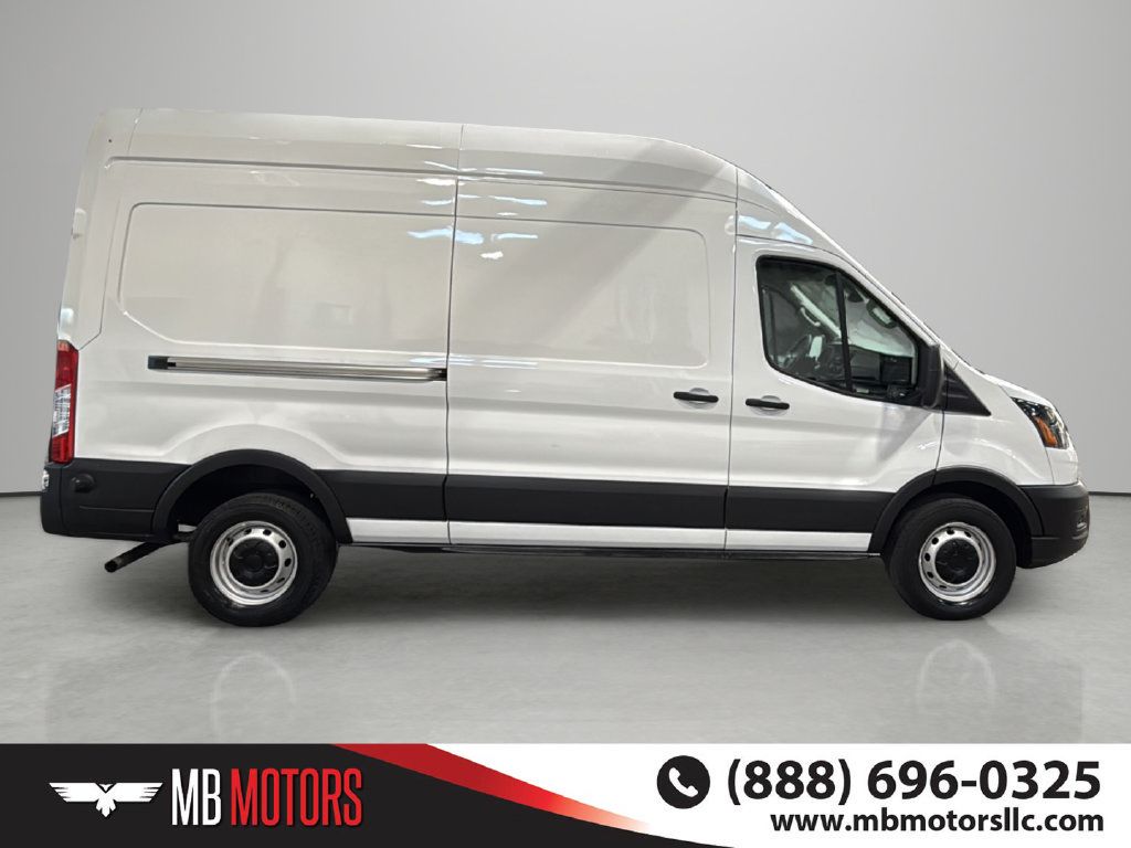 Used 2025 Ford Transit 250 148 High Roof RWD image 5