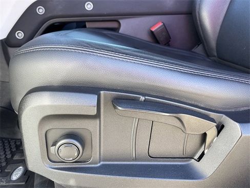 Used 2023 Land Rover Defender 110 S image 26