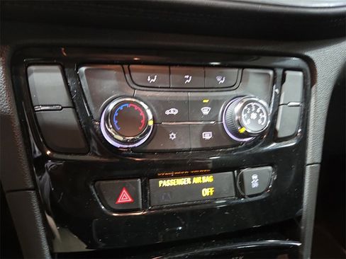 Used 2022 Buick Encore Preferred w/ Safety Package image 19