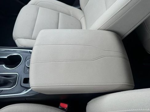 Certified 2023 Chevrolet Traverse LT AWD/4WD image 24