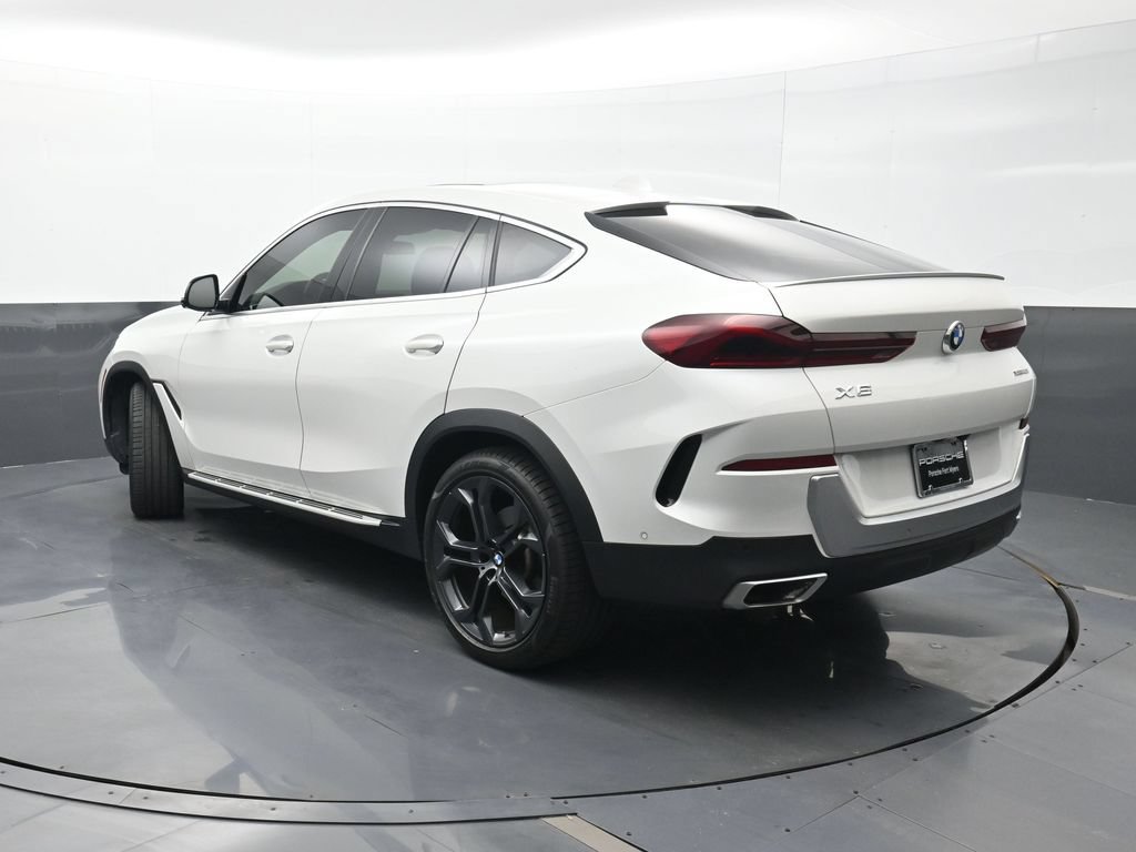 Used 2021 BMW X6 xDrive40i w/ Executive Package AWD/4WD image 3