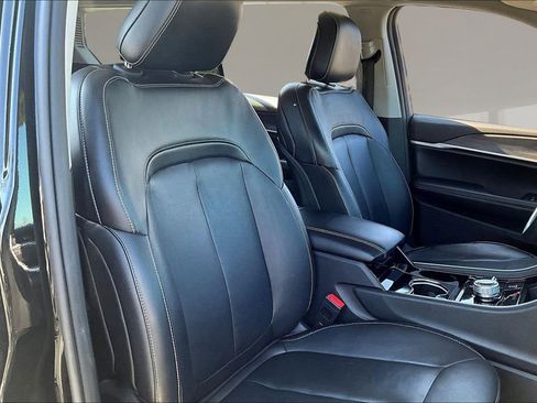 Used 2023 Jeep Grand Cherokee L Limited w/ Black Appearance Package image 30