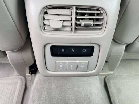 Used 2006 Cadillac DTS FWD image 5