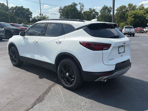 Used 2024 Chevrolet Blazer LT FWD image 3
