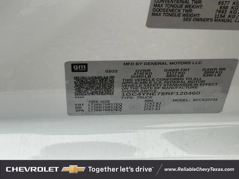 Used 2024 Chevrolet Silverado 2500 LT w/ Convenience Package image 11